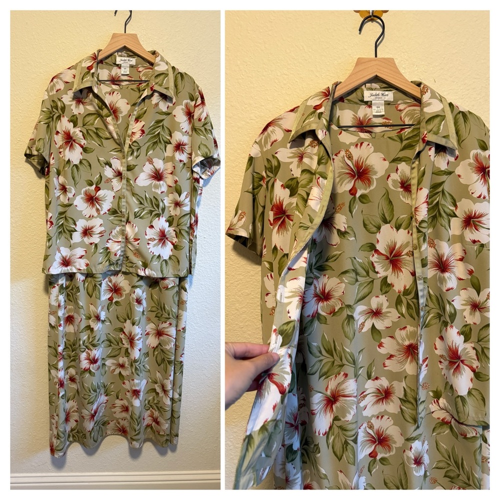Judith Hart- Floral Set with Red and Green Hibiscus- size 18W